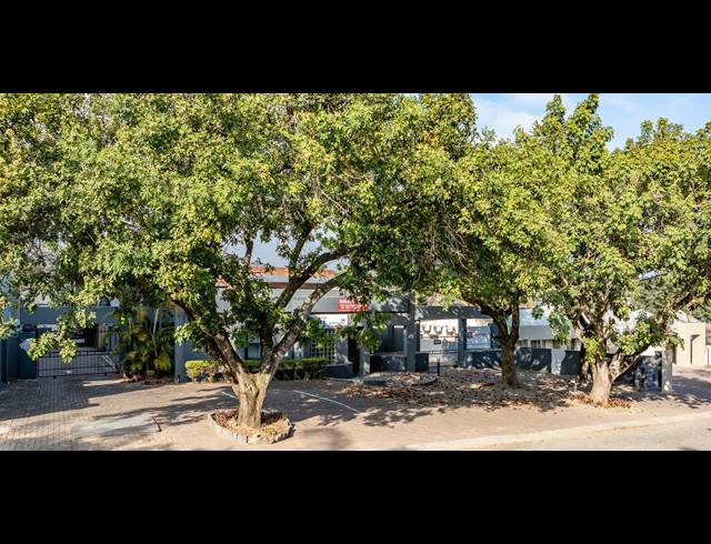 473.30M² OFFICE FOR SALE IN SONHEUWEL